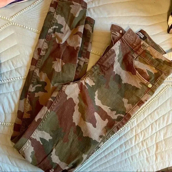 𝅺ZARA SKinny Jeans - Picture 1 of 7
